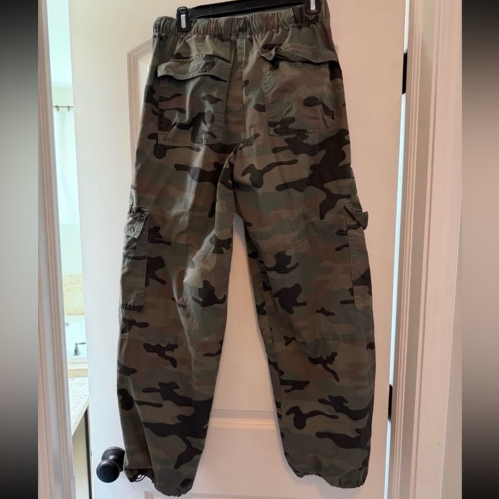 GAP Camo Drawstring Cargo Pants Size S - Picture 2 of 4